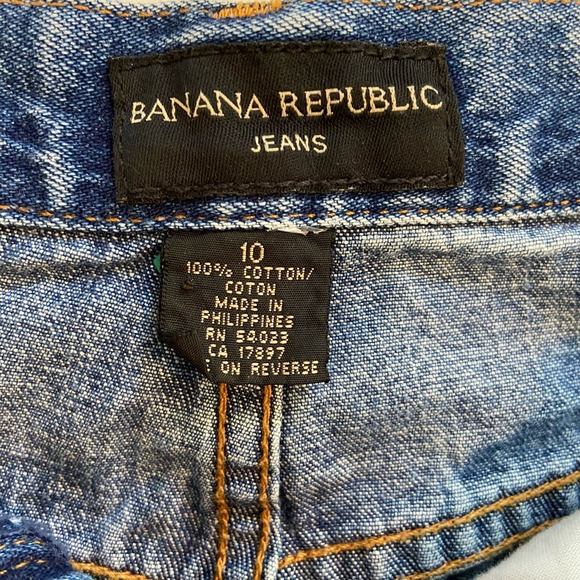 Banana Republic Women's Jean Shorts - Size 10, Classic Design Five Pocket * WS11 - Picture 3 of 6